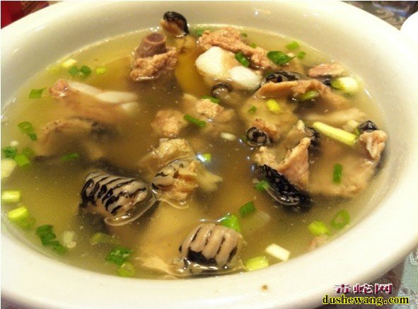 乌梢蛇炖排骨