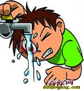 蛇毒喷到眼睛里怎么办？