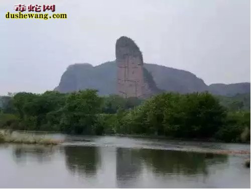 让人脸红的双乳峰、女阴洞 中国10大人体隐私奇观!