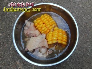 蛇肉炖鸡做法步骤图5
