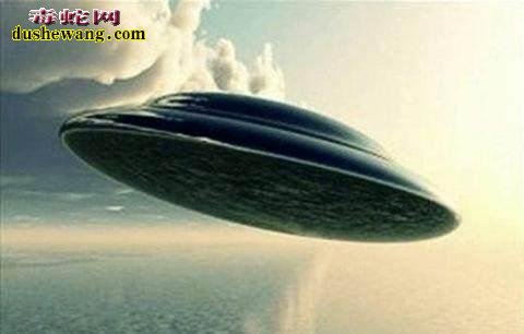 目击UFO：土耳其空中发现不明飞行物 在空中打开舱门