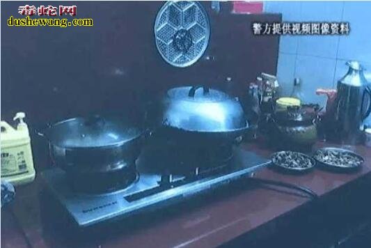 “万能朋友圈”成“坑爹圈” 女儿发朋友圈炫耀父亲杀蟒蛇被抓!