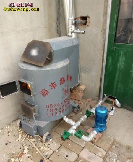 养蛇需要什么设备 养蛇什么加温方式好