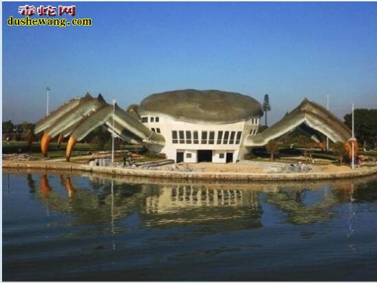 “大闸蟹房子”:苏州现巨型大闸蟹建筑 看到不敢进去住