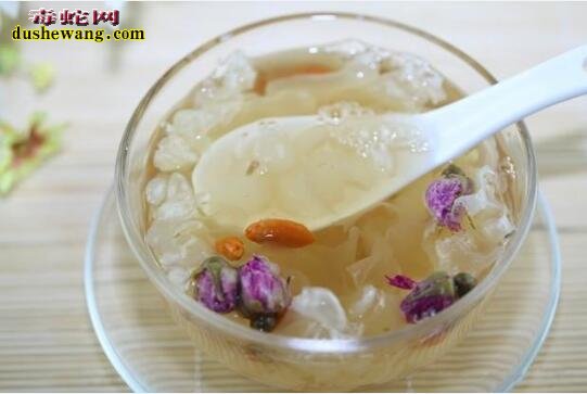 40岁男子长期食用冬虫夏草治疗肺癌