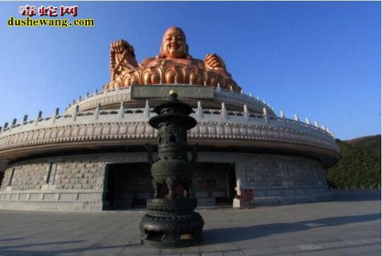 世界最大弥勒佛像：重500吨，高56.74米，耗资30亿！