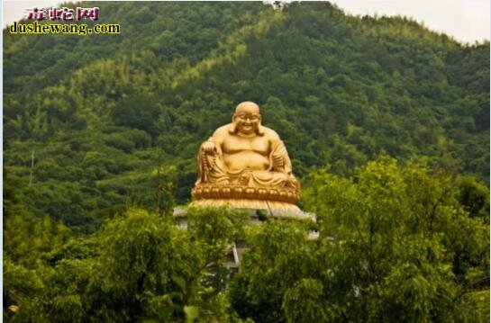 世界最大弥勒佛像:重500吨,高56.74米,耗资30亿!