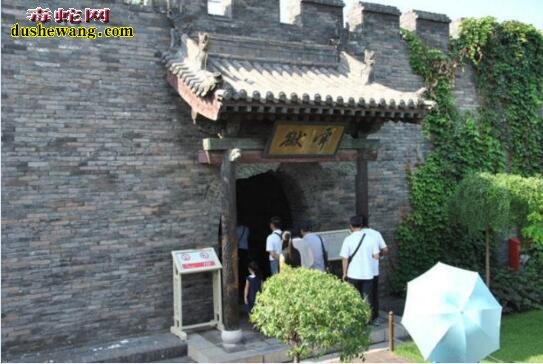 中国唯一的清代监狱:保留着各种惨绝人伦的刑具,木驴、凌迟