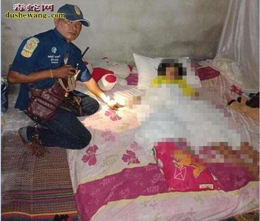 可怜！泰国九岁女童睡梦中被眼镜蛇咬伤离世！