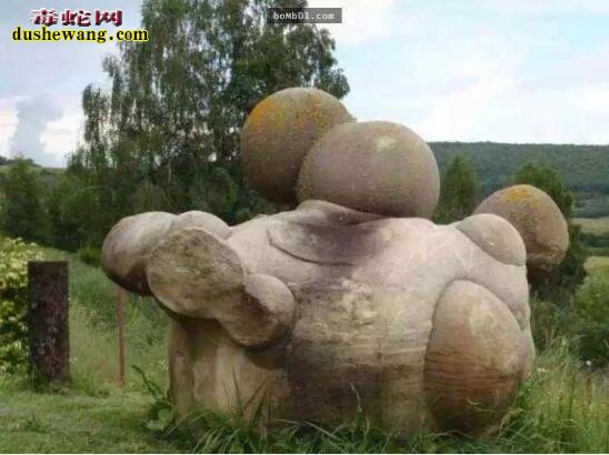 世界上最神奇、不可思议的石头!遇水会疯长、自己会移动!