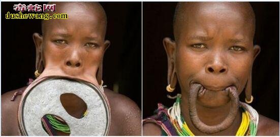 揭秘：“非洲唇盘族”摩尔西族！嘴巴装饰盘子、以唇部畸形为美！