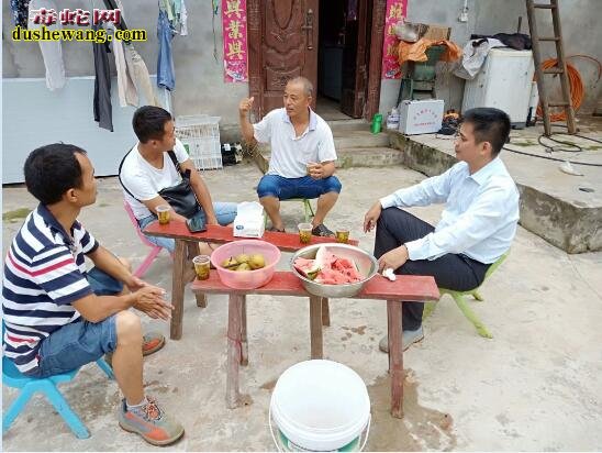 雷村蛇场四川学员回访：四川宜宾迪龙养殖场记实