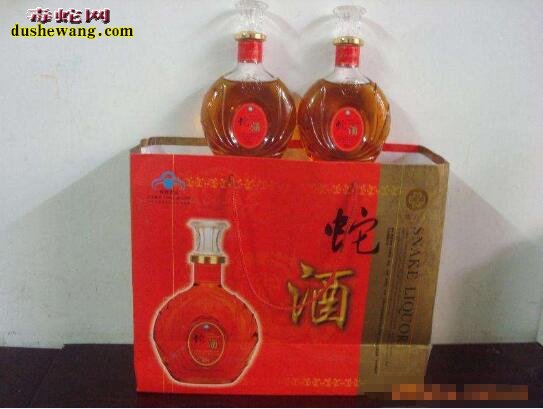 隆力奇蛇酒图片