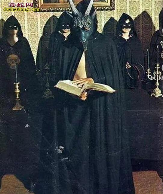 暗网是什么?44张暗网流传的恐怖照片吓尿你!