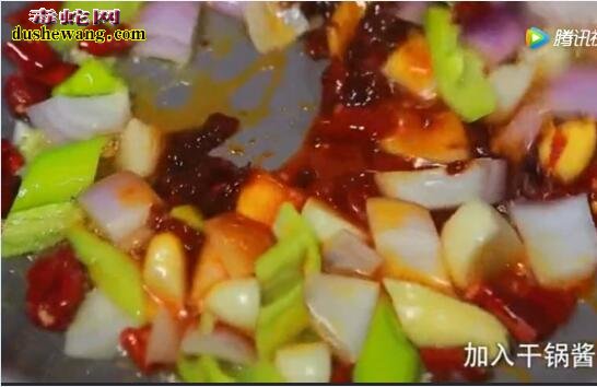 干锅牛蛙做法:手把手教你怎么做干锅牛蛙肉