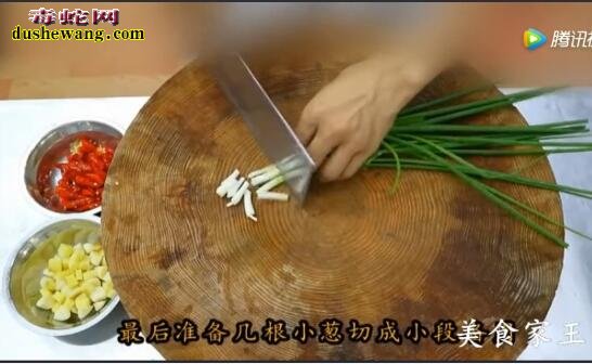 泡椒牛蛙做法:大厨教你怎么在家做美味泡椒牛蛙
