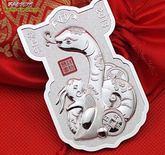 蛇盘兔玉雕图片、蛇盘兔什么意思?
