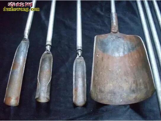 《盗墓笔记》中的“洛阳铲”究竟是什么神器?