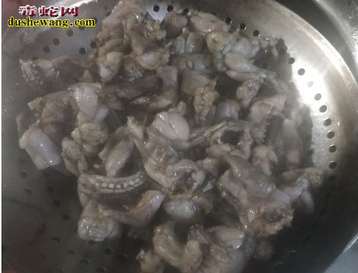 牛蛙怎么做?家常菜红烧牛蛙的做法分享