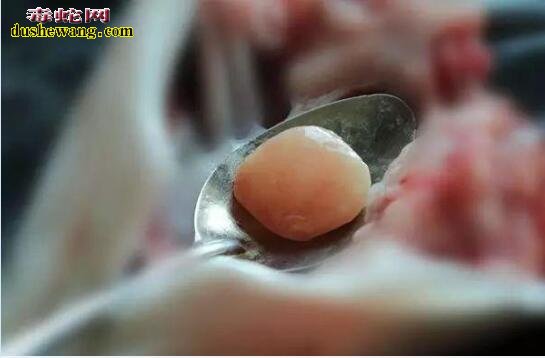 “青鱼石”是什么鬼?是“鱼宝”吗?青鱼口中一物堪比极品玉石!
