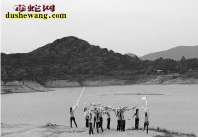 如果在野外遇险该怎么办?