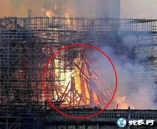 诡异！电影台词“巴黎圣母院消失”预言成真！大火中出现耶稣影像！