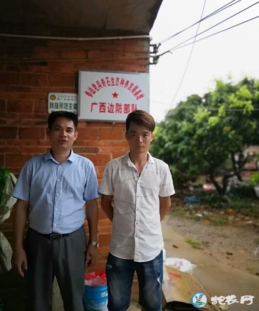 黄老师到越战老英雄老曾学员的生态养蛇基地实地指导!