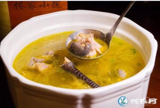 菜花蛇炖鸡营养价值有哪些?