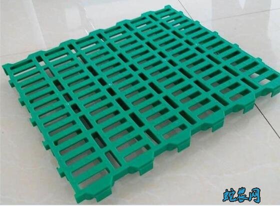 养羊设备羊床、羊床的材料有哪些?哪一种好?