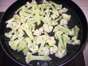 炒花菜、好吃简单的炒花菜的家常做法大全!
