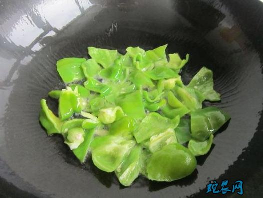 花菜炒肉、家常菜花菜炒肉片做法步骤详解