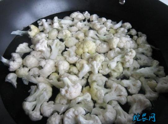 花菜炒肉、家常菜花菜炒肉片做法步骤详解