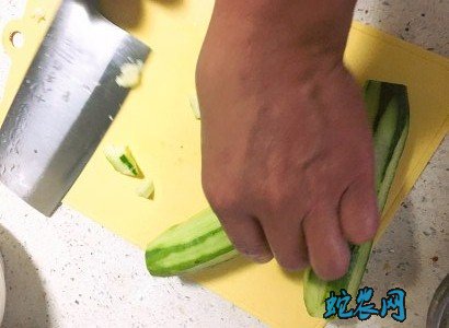 拍黄瓜、刀拍凉拌黄瓜怎么做好吃