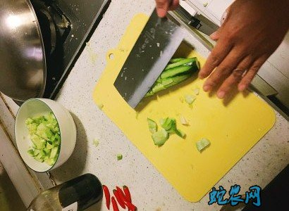 拍黄瓜、刀拍凉拌黄瓜怎么做好吃