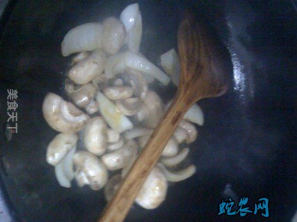 蘑菇汤的家常做法