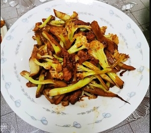 菜花炒肉的做法家常菜步骤图5