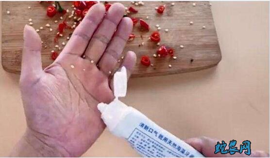 辣椒辣手最快解决办法
