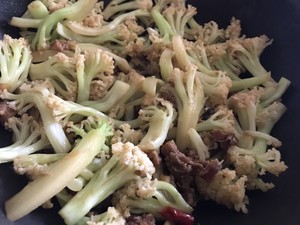 简单的家常菜花菜做法步骤图6