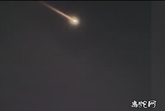 澳大利亚夜空不明火球！是神秘飞行物还是陨石呢？