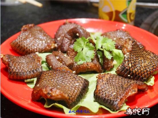 蛇肉照片、回顾一下被禁食的蛇肉美餐都是什么样子的？