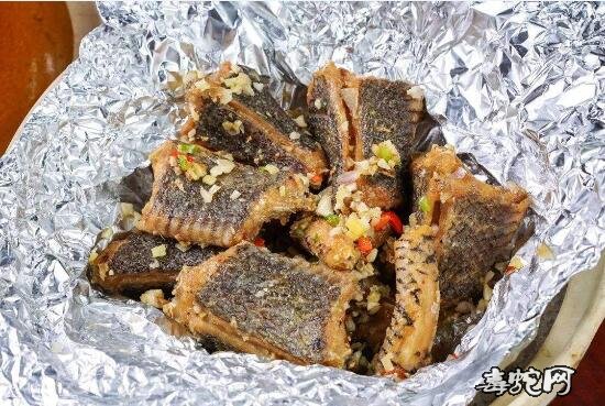 南蛇肉图片、被禁食的各种南蛇肉美食图片回顾!