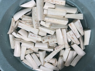 香炒白茄子步骤图