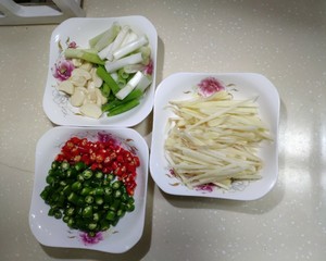 鲜椒牛蛙、家常菜鲜椒牛蛙的做法步骤图解!