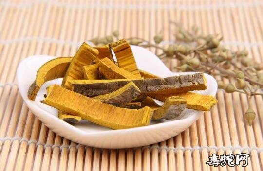 药膳食疗菜谱:黄柏芹菜炒香干做法