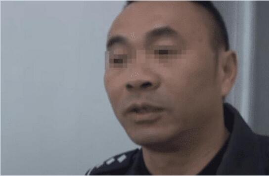 江西男子带3条毒蛇威胁女子发生关系!自己却反遭蛇咬伤身亡!
