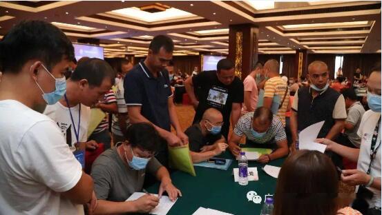 广西蛇业转型座谈会图8