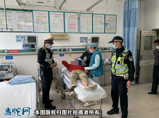 佛山男子割草被“百步金钱豹”毒蛇!还好带着毒蛇尸体!