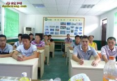 现在养蛇赚钱吗