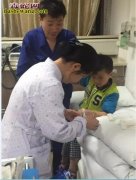 家里也有毒蛇！杭州5岁男孩家中被毒蛇...