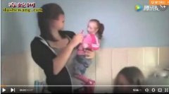 英国现实版拇指姑娘：6岁时比兔子还小